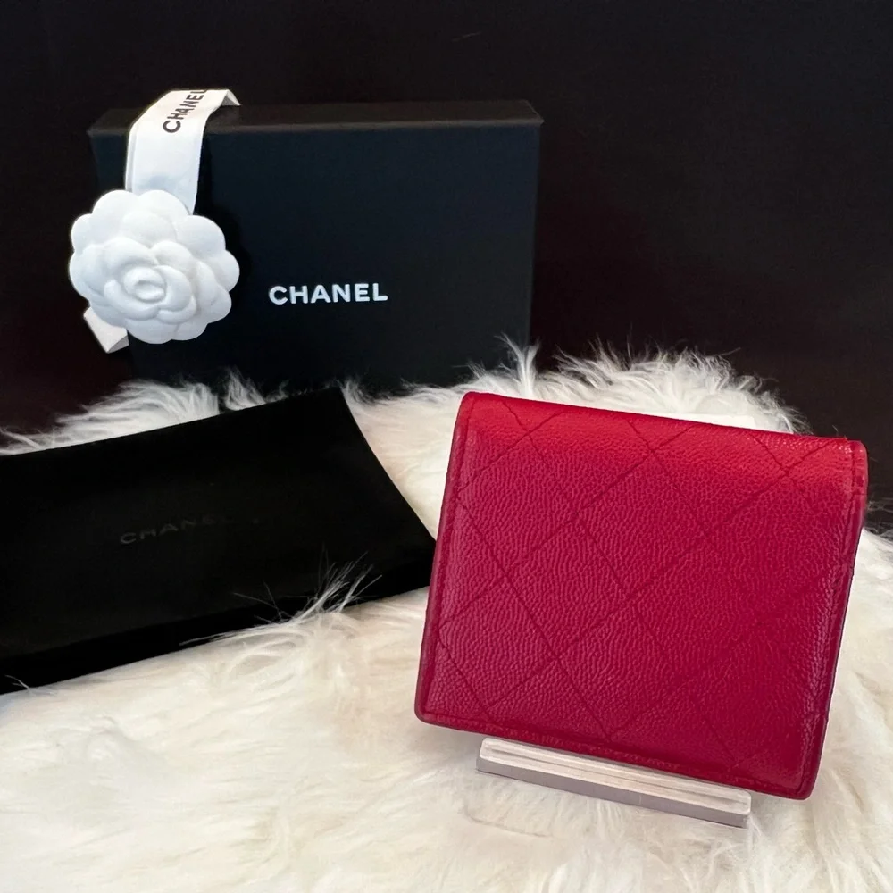 Chanel Quilted Caviar Compact Wallet - Picture 2 of 13
